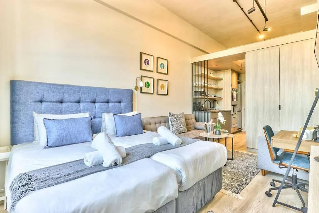 Oasis In The East City At The Harri Cape Town